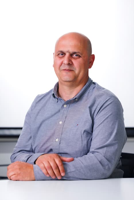 izv. prof. dr. sc. Rino Bošnjak