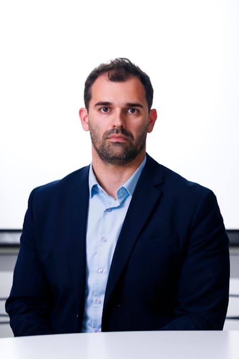 izv. prof. dr. sc. Luka Vukić