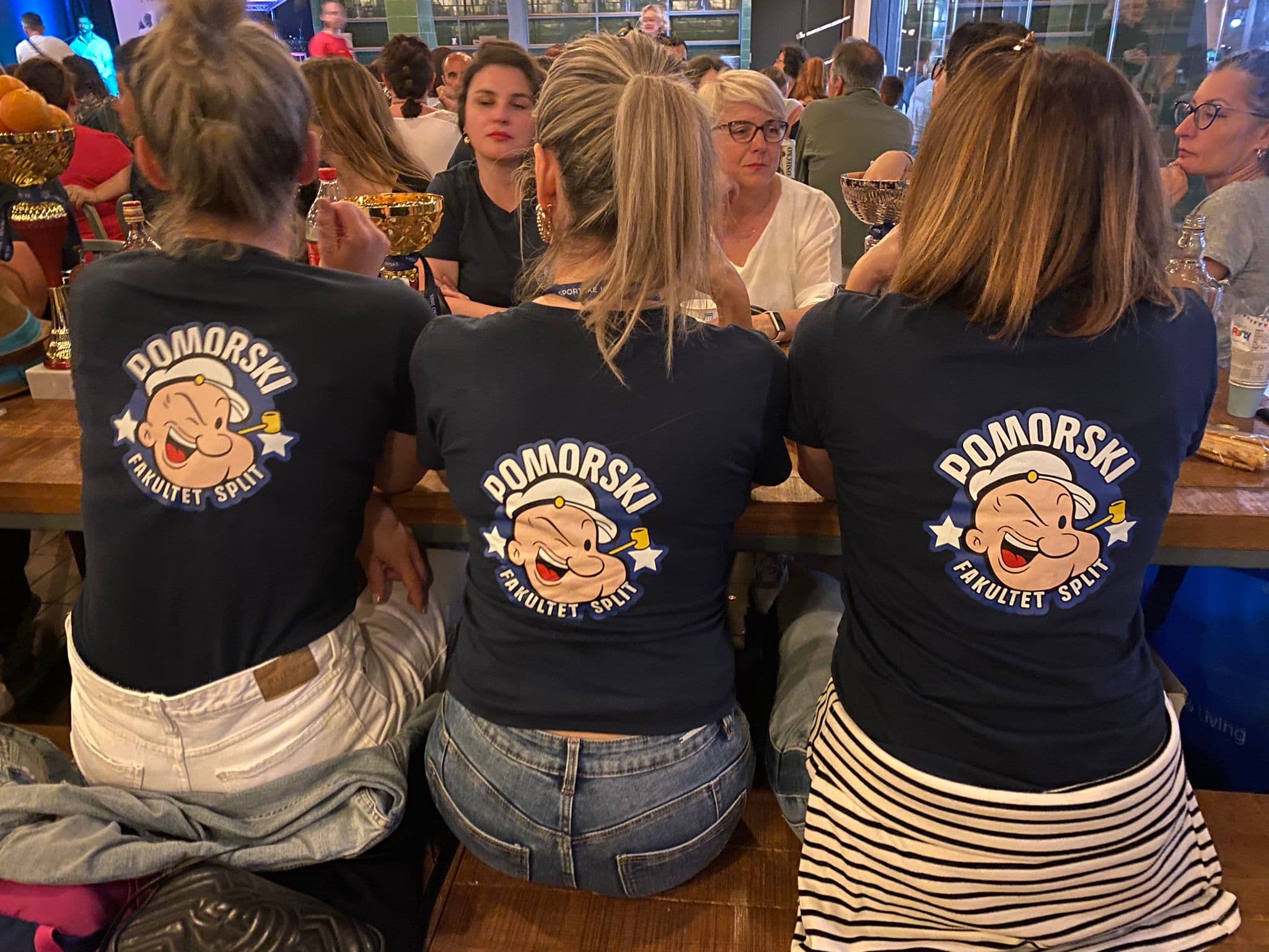 U prodaji su pobjedničke Popaj majice! 👕