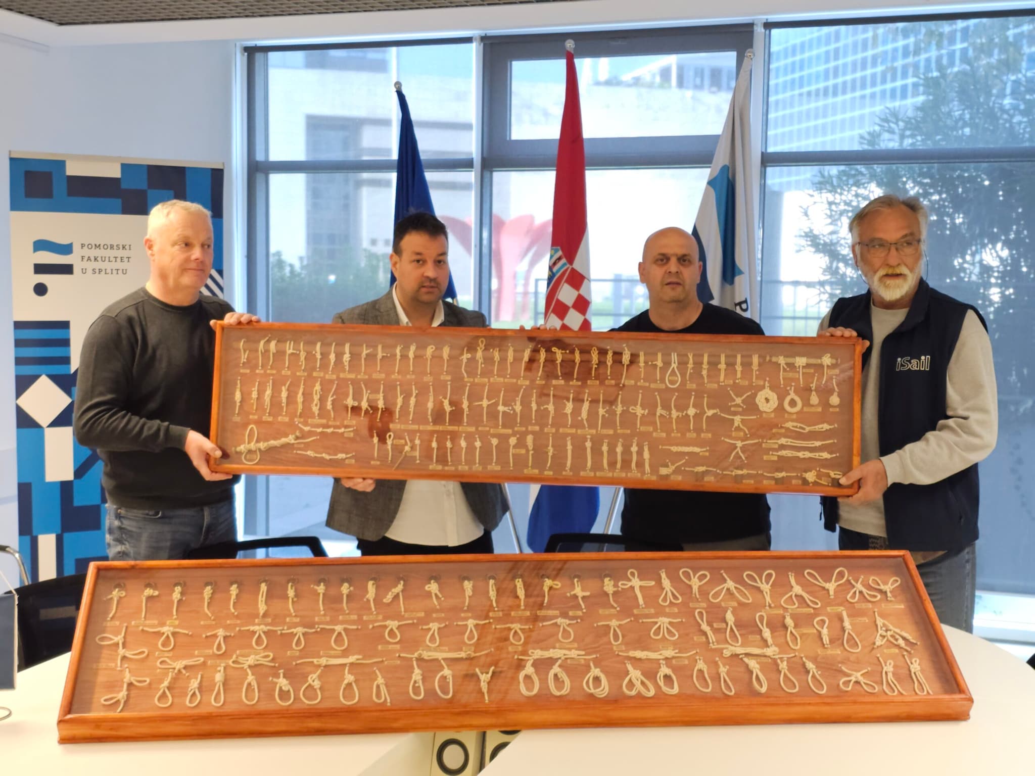 Gropovi koji spajaju more, znanje i tradiciju